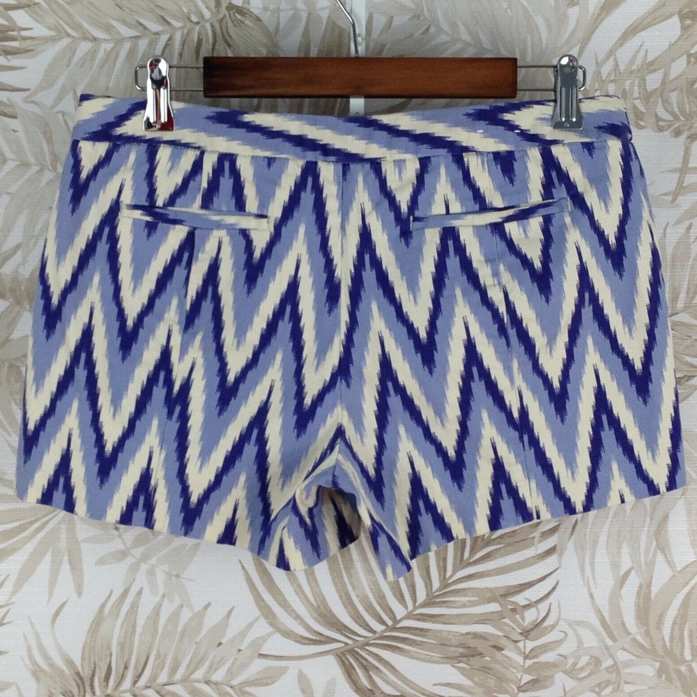 GAP Blue and White Zigzag Women's Shorts